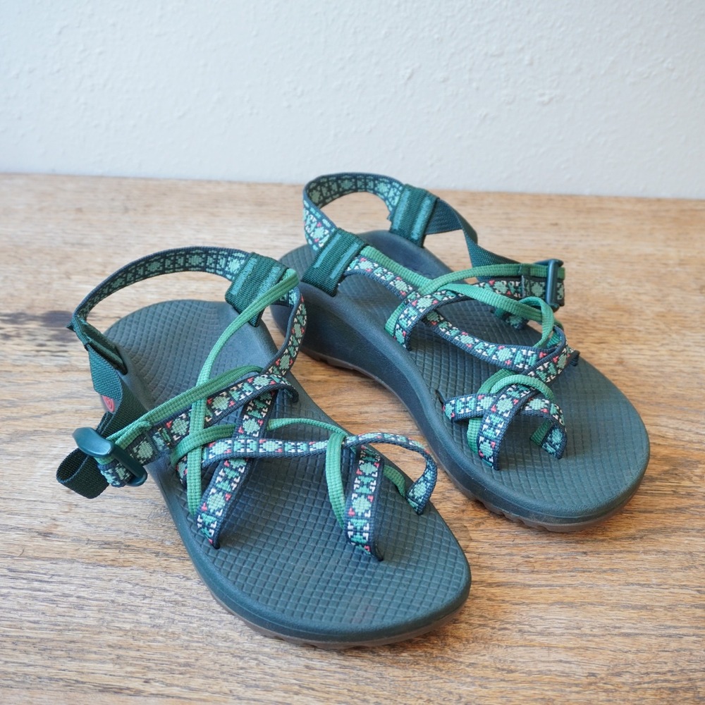 Chaco Womens Size 7 Z Cloud 2 Sandals Green Excellent Geometric Toe Loop Strappy